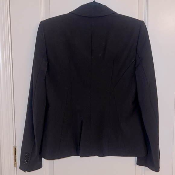 Ann Taylor Wool Blend 2 Front Button 2 Pocket Black Blazer size 6 - Picture 2 of 15